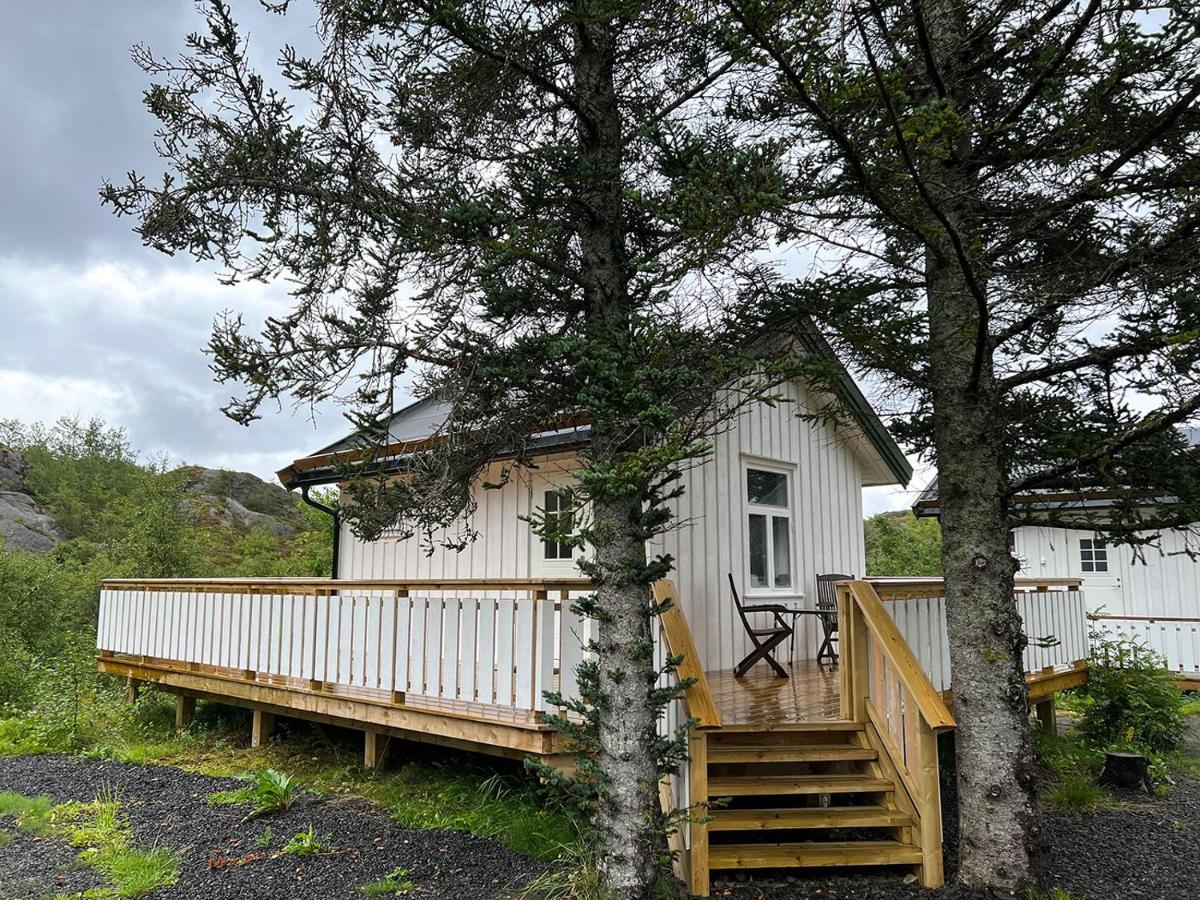 Готель Kabelvag Feriehus & Camping Екстер'єр фото